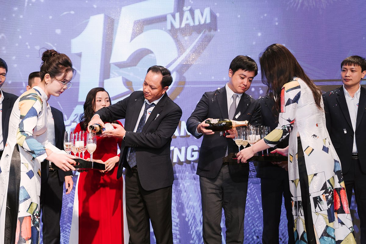 Sinh nhật Công ty 15 năm thành lập